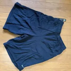 Nike サーカ　黒 ショートパンツ Lサイズ
