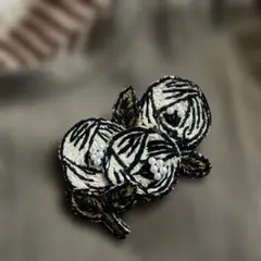 ミナペルホネン ハンドメイドブローチ　 r oｓy