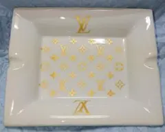 ✨️美品 希少 ルイヴィトン 灰皿 モノグラム シルバー 箱付き 2025年最新】ヴィトン 灰皿の人気アイテム - メルカリ