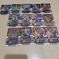 仮面ライダー カードセット １３枚　仮面ライダーガッチャード　レアカード