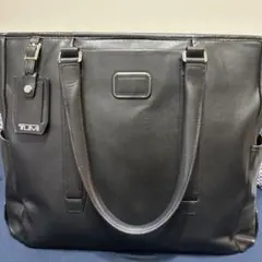 TUMI レザー トートバッグ　ビジネスバッグのサムネイル