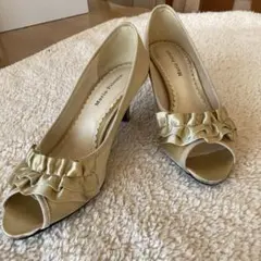 Martin Prive ゴールド フリルオープントゥパンプス