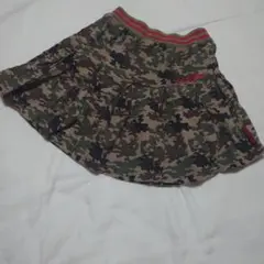 メルカリ便の送料無料￥300 かわいいプリーツ付きスカート❤️ 迷彩柄 130秋
