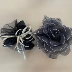 黒の花形ブローチ・コサージュ