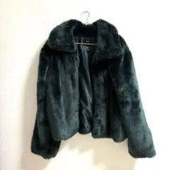 FOREVER21 アウター　フェイクファーショートコート　ダークグリーン