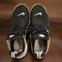 Nike ブラックスニーカー　エアプレスト