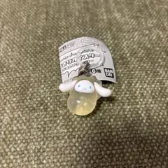 サンリオ　なりきりオイスター　めじるしアクセサリー　シナモン　ミニブック付