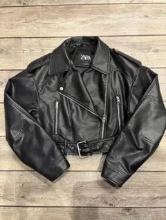 ZARA ブラックライダースジャケット クロップド丈