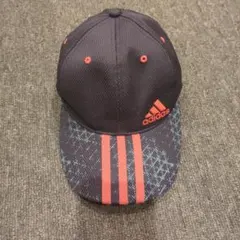 adidas キャップ 3本ライン 黒/赤