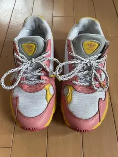 値下げ　adidas アディダス ADIDASFALCON W