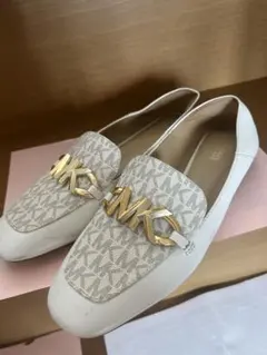 Michael Kors ローファー 8M ホワイト/ベージュのサムネイル