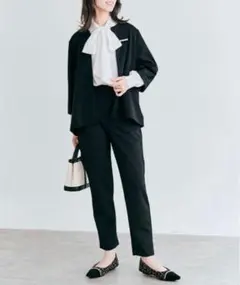 Mサイズ〜Lサイズ　キラキラショップ　ノーカラージャケット　パンツ　黒　伸縮性