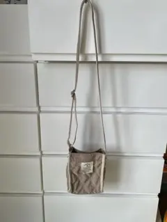 CONVERSEのキルティング・ミニショルダーバッグ