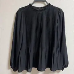 ブラック プリーツ フリルネック 長袖ブラウス