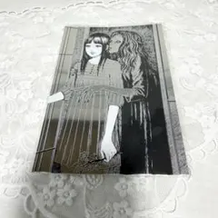伊藤潤二展 誘感　蒸着紙ポストカード　耳擦りする女