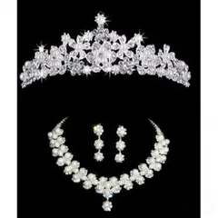 上品で華やか ウェディング ティアラ+イヤリング+ネックレス 3点セット