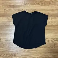 UNIQLO クレープジャージーフレンチスリーブTシャツ（半袖）のサムネイル