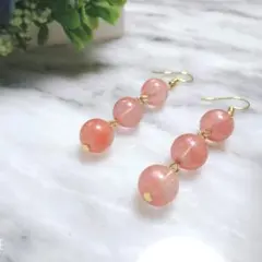 No.913  天然石【チェリークォーツ】のピアス