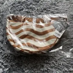 新品★完売品★ユニクロ　マリメッコ　ラウンドミニショルダーバッグ　ベージュ