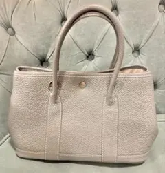 Item thumbnail for item 21c7f11f-4ce3-4143-bee6-cdd73c0c22f0