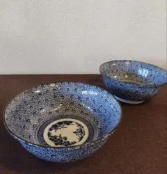 昭峰窯　唐草紋　有田焼　中丼2点セット　レースのような模様のサムネイル