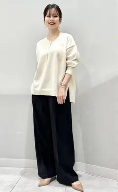 【GU】オーバーサイズVネックニットプルオーバー