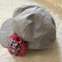 美品 チェリーピンクのお花飾りがキュートなストライプのキャスケットKP 56cm