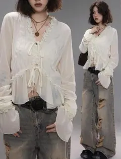 アイボリー シフォンブラウス フリル付き