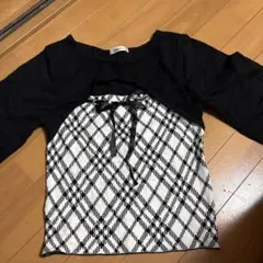 フリル付き黒白チェック長袖トップスのサムネイル