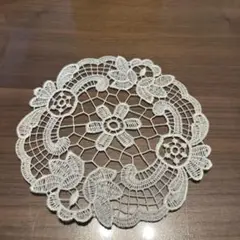 レース 円形マット 花模様 約25cm