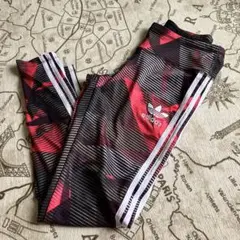 adidas スリーストライプ　レギンス　ヨガ　トレーニング　Mサイズ