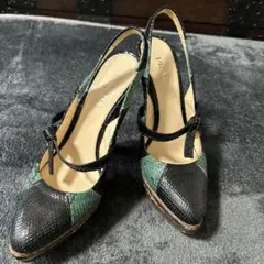 2025年最新】プラダ レディース パンプスの人気アイテム - メルカリ