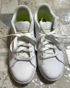 Nike ホワイト スニーカー　コート ロイヤル　レディース