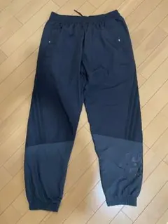 adidas ナイロンパンツ サイズＭ　ブラック