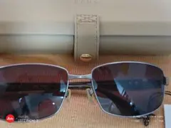 すり傷等無し、ほぼ未使用　DAKSサングラス ケース付き