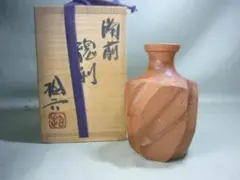 人気作家　備前焼　巨匠　原田拾六　作　備前徳利（火襷）鎬　しのぎ　ヒダスキ　緋襷 原田拾六 作 「備前鎬徳利」 ～備前焼専門卸小売店 川口陶楽苑～