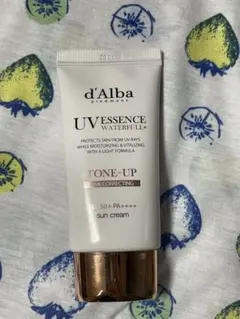 d'Alba UV ESSENCE WATERFUL+ 50ml 2度使用