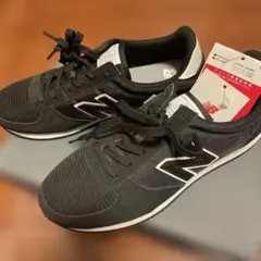 [新品]未使用　new balance レディーススニーカー