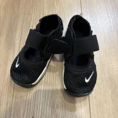 【13センチ】NIKE ベビーサンダル ブラックのサムネイル