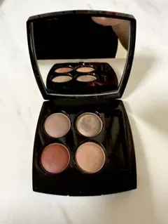 CHANEL レ キャトル オンブル 328 ブラーリー モーブ　アイシャドウのサムネイル