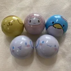 サンリオキャラクター　プチタオル入り球缶　オーナメント　新品未使用