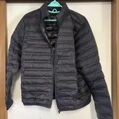 ブラック　薄手ダウンジャケット
