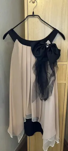 【美品】パーティードレス ピンク×ホワイト コサージュ付き 結婚式 二次会