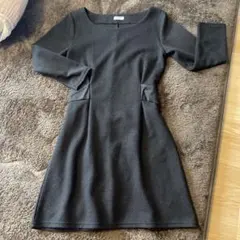 ワンピース 黒 スクエアネック ミドル丈