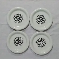 新品未使用 ホワイトの底に縞柄の小皿 4枚揃