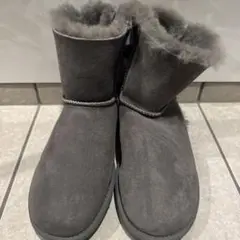 UGG グレー ムートンブーツ リボン付き