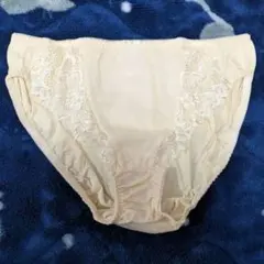 EP-192 ベージュ レース付きショーツ