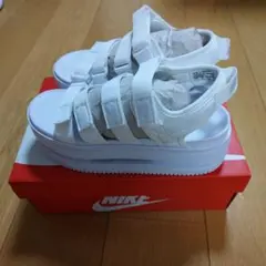 【未使用】ナイキアイコンクラシックサンダルのサムネイル