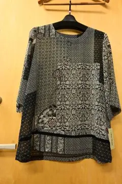 新品未使用　ミセスのブラウス　透ける素材　半袖Mサイズ