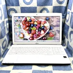 すぐ使える！SSDでサクサク快適☆爽やか白ノートパソコン♪カメラ付き！Win11のサムネイル